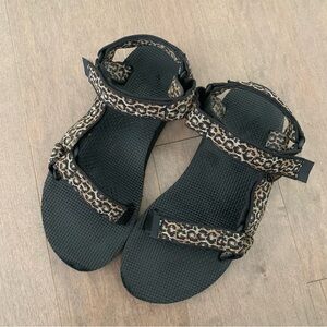 TEVA Women’s Original Universal Sandal